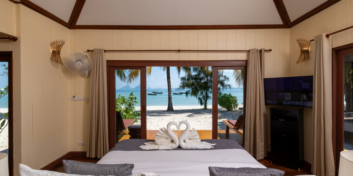 Deluxe Beachfront Villa Double