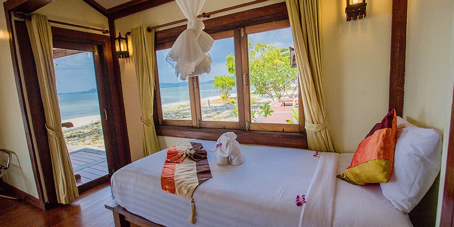 Deluxe Beachfront Family Villa