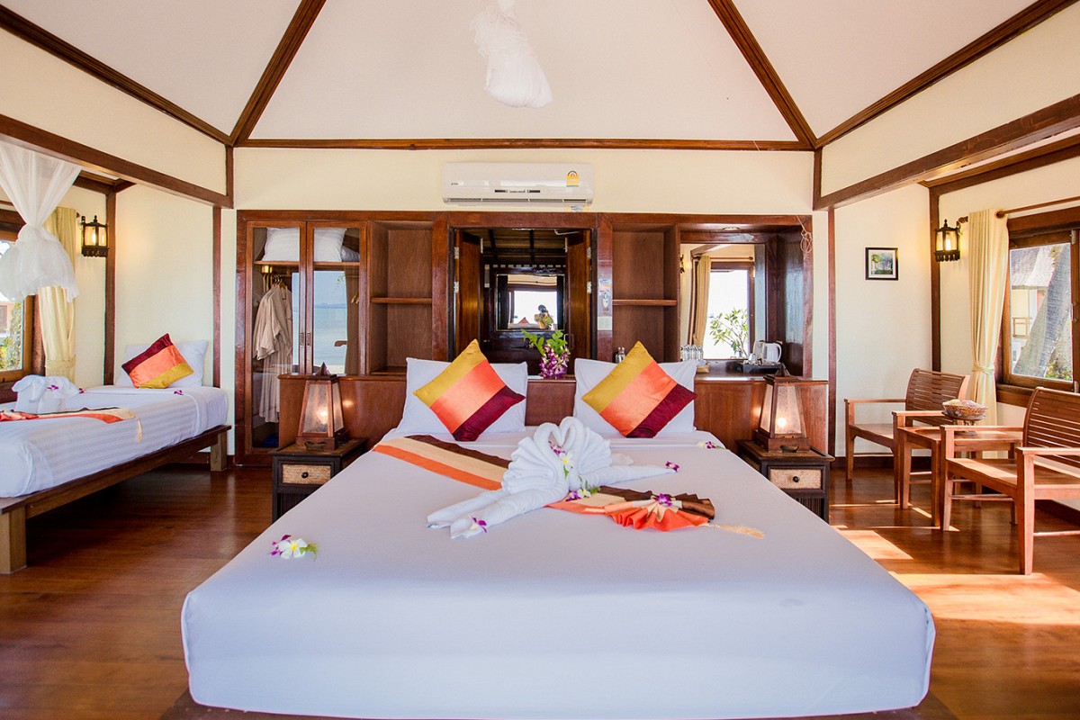 Deluxe Beachfront Family Villa