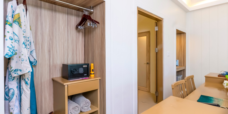 Premier Beachfront Villa Twin